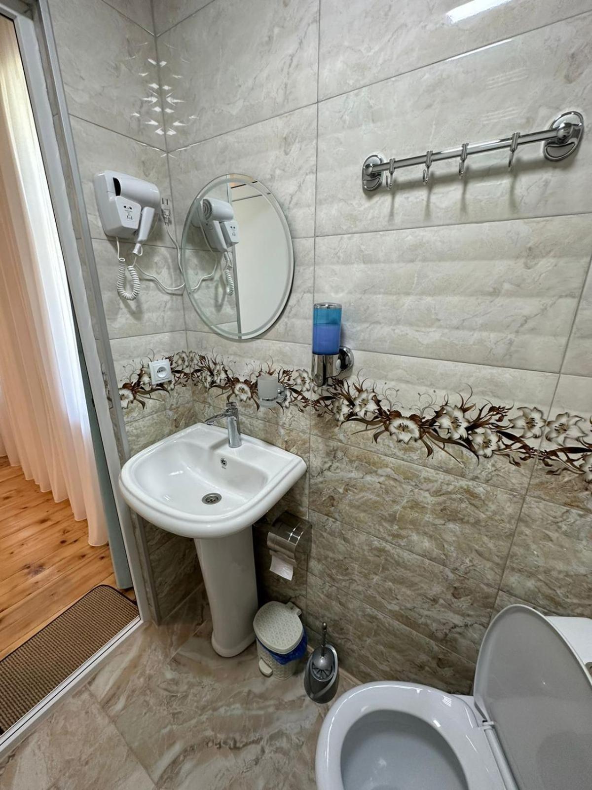 Polaris Kazbegi Hotell Exteriör bild