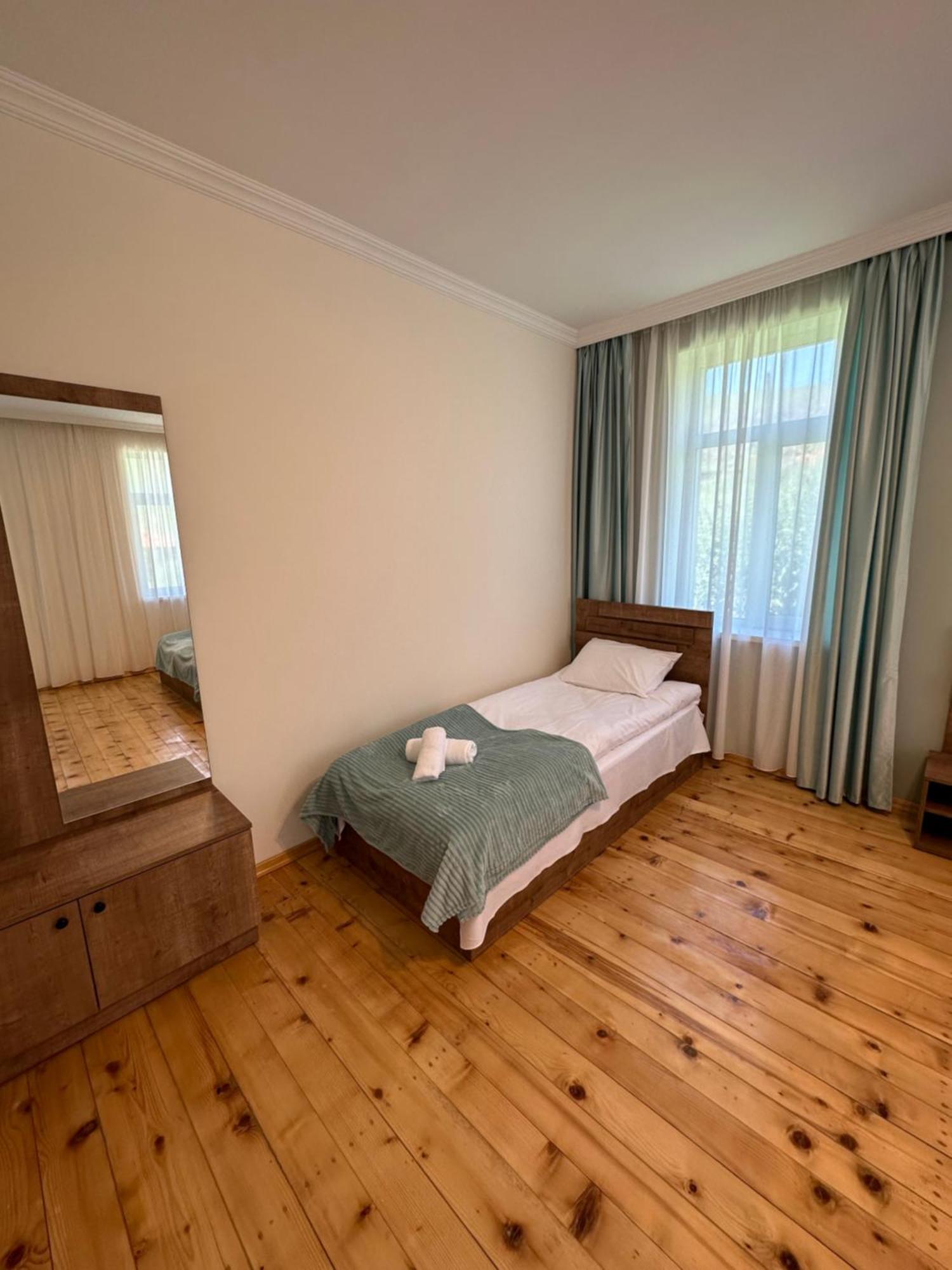 Polaris Kazbegi Hotell Exteriör bild