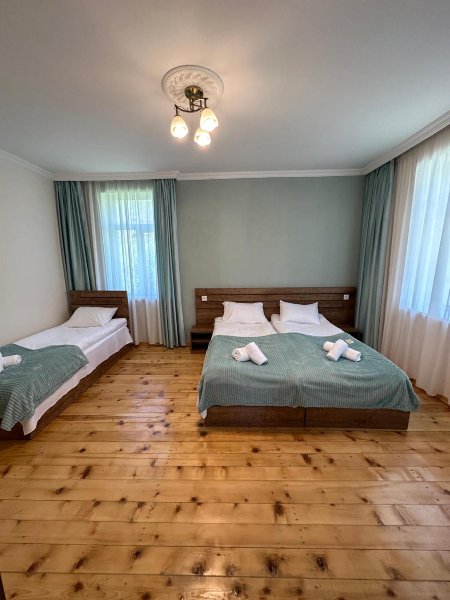 Polaris Kazbegi Hotell Exteriör bild