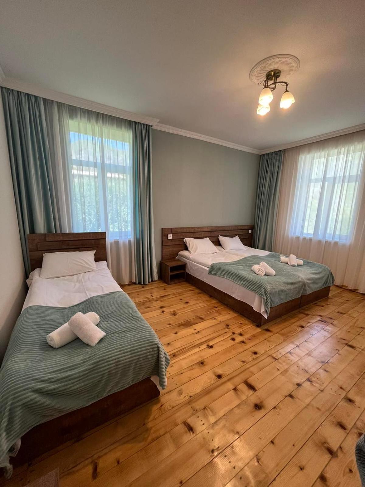 Polaris Kazbegi Hotell Exteriör bild